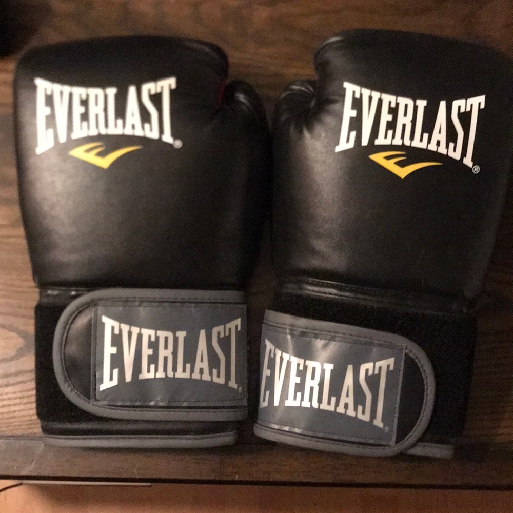 Everlast MMA Pro Style Mauy Thai Gloves